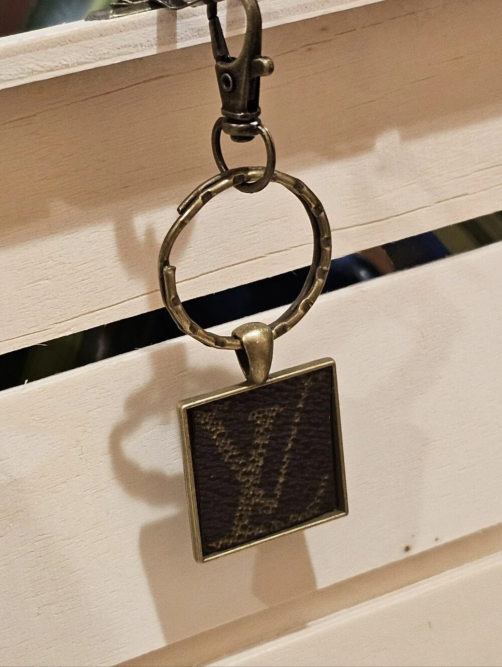 Louis Vuitton Monogram Square Keychain - Brown/Gold